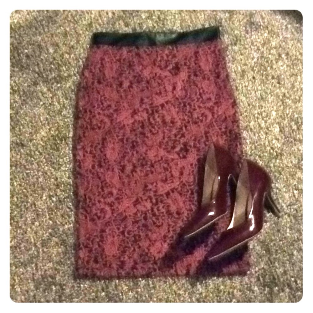 PENCIL skirt - Picture 1 of 3
