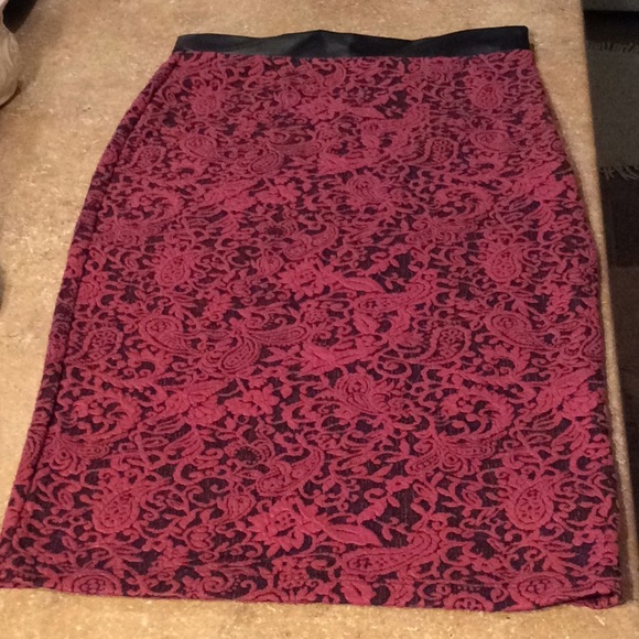 PENCIL skirt - Picture 2 of 3