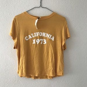 Medium mustard tee