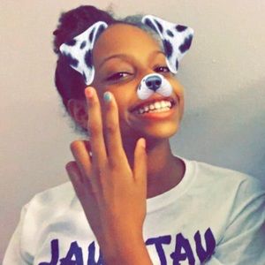 Meet your Posher, Abigail