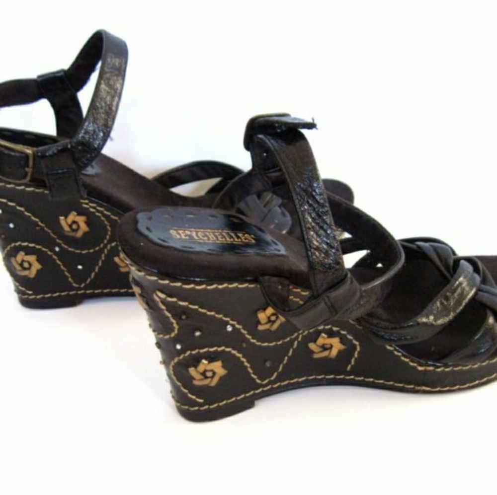 SEYCHELLES Black & Gold Wedge Heels