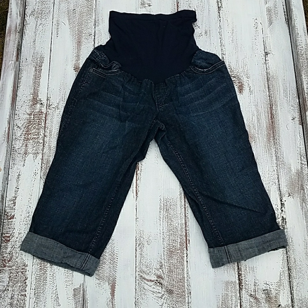 Like New Maternity Capris!!! Size Large