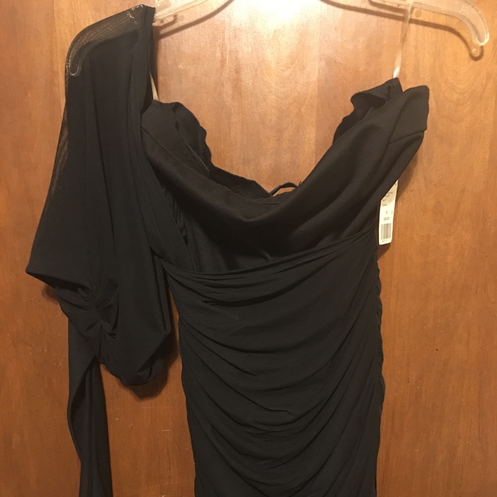 1 sheer sleeve fitted black dress