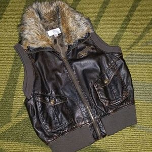 Juniors faux Leather vest