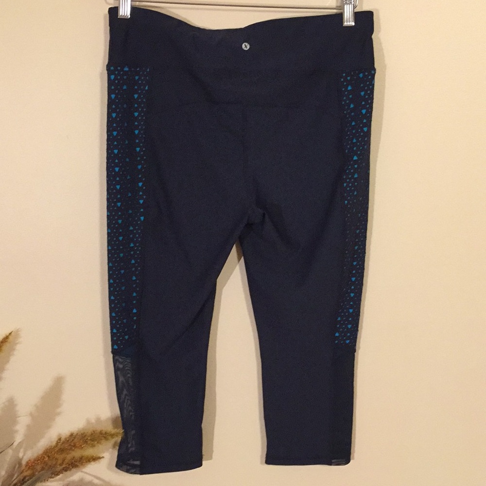 Xersion Fitted Capris - Picture 5 of 5