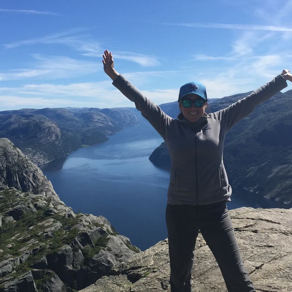 Meet your Posher, Emilee