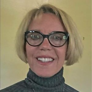 Meet your Posher, Pamela