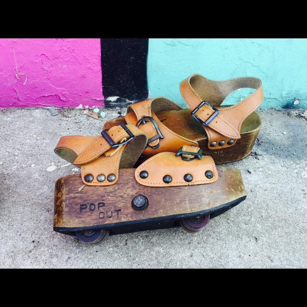 Pop out Roller Skate platform sandals vintage