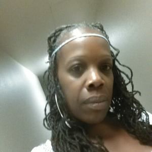 Meet your Posher, Dione