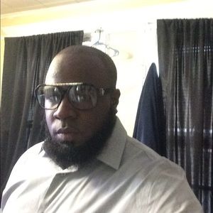 Meet your Posher, Corey