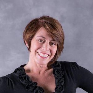 Meet your Posher, Crystal