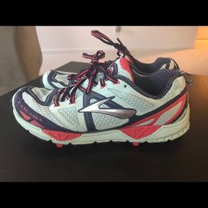 Brooks Cascadia Running Shoe