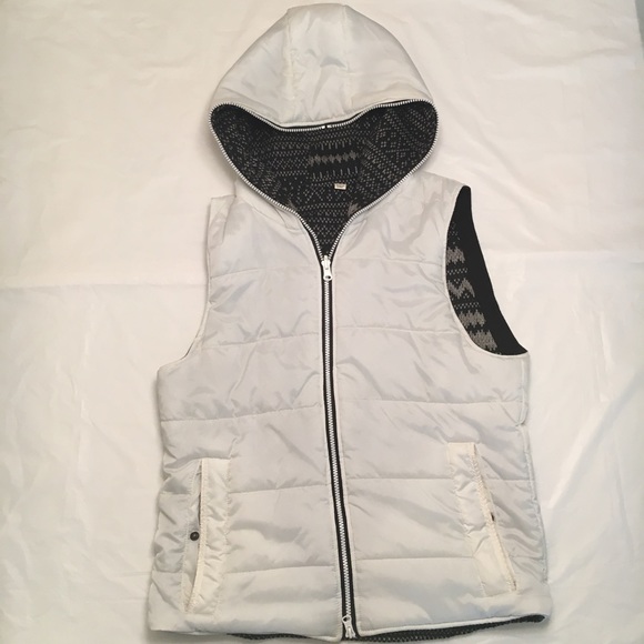 Urban Outfitters Reversible Vest - Picture 3 of 5