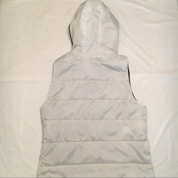 Urban Outfitters Reversible Vest - Picture 4 of 5