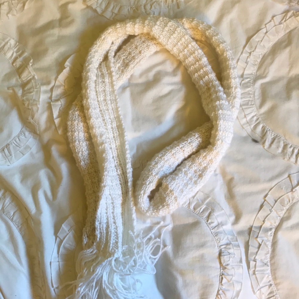 white knit scarf