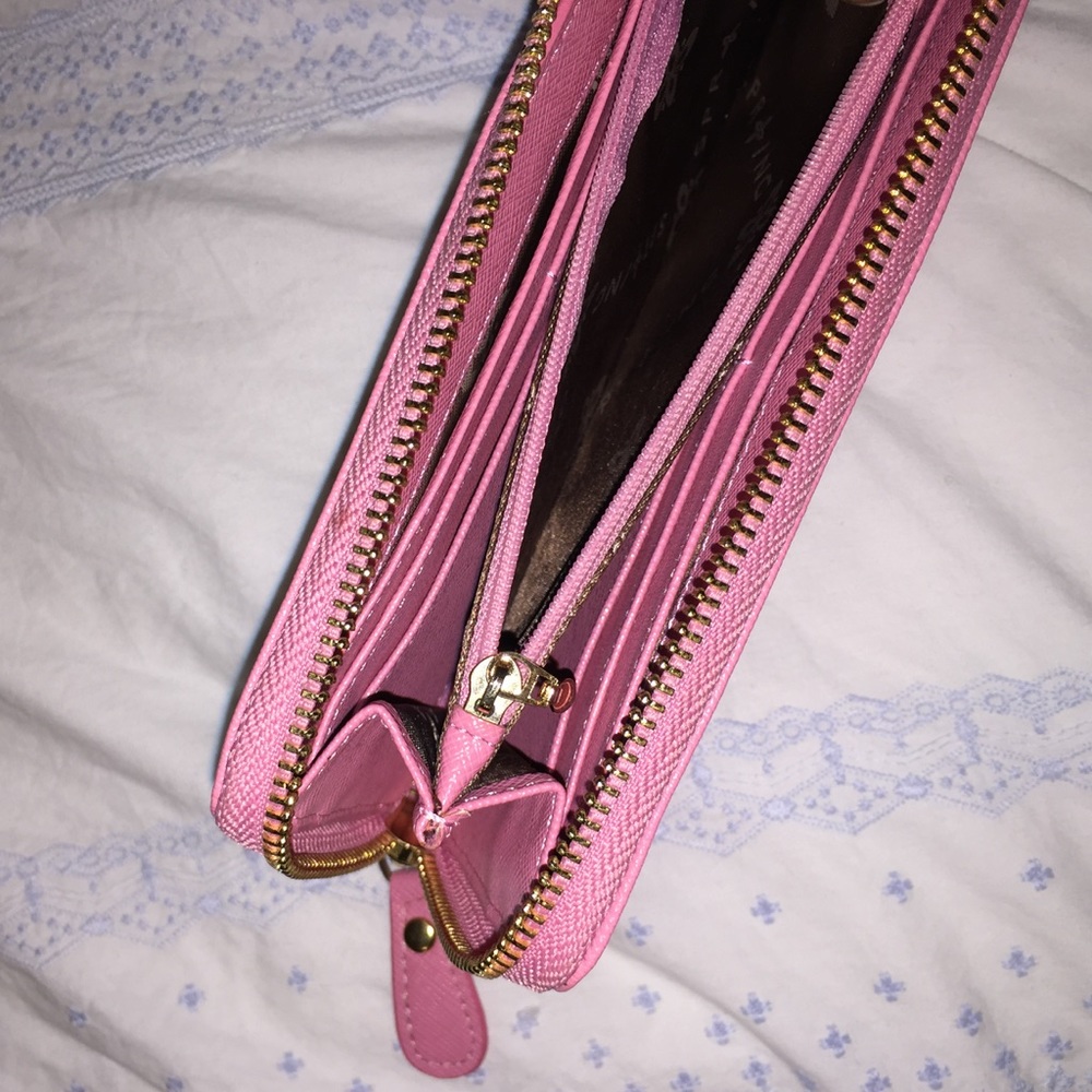 Spring | Pink Clutch - Picture 3 of 4