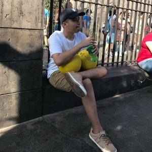 Meet your Posher, John rey