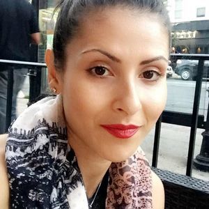 Meet your Posher, Ena