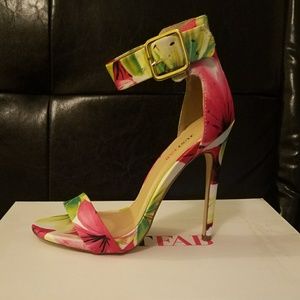Beautiful flower print heels