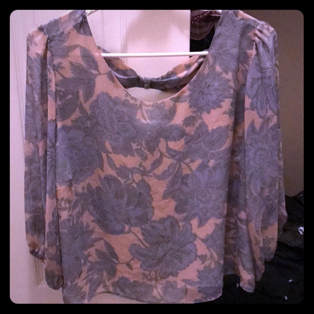 Floral now back blouse