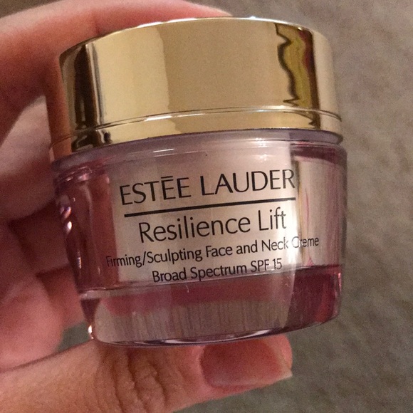 Estee Lauder Accessories - Estée Lauder resilience lift new 0.5 oz