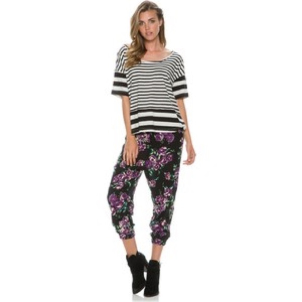 🆕'Defiant One' Floral Print Harem Pants - Picture 3 of 5