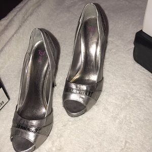 Shoe fabulous heel (gray)