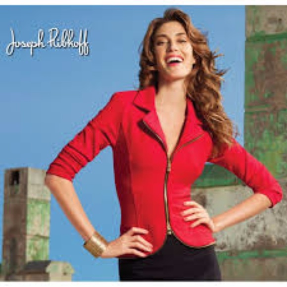 Fitted short blazer - Picture 2 of 8