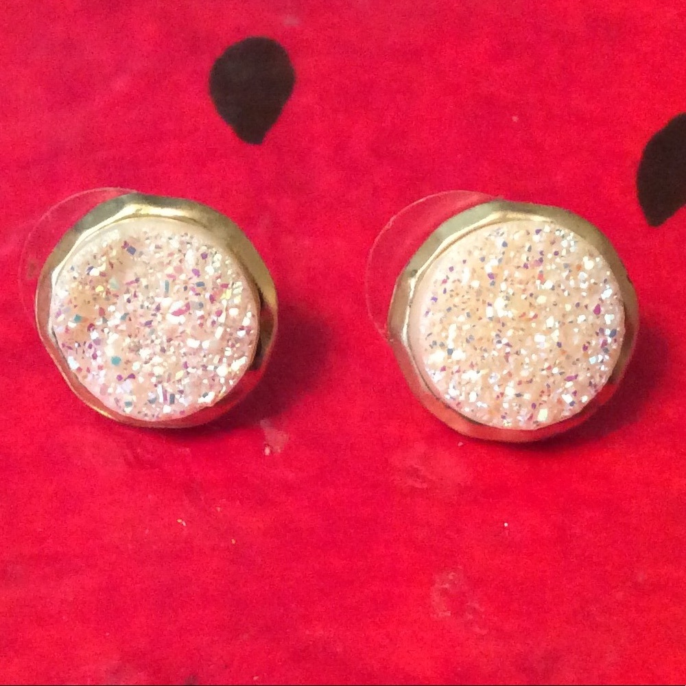 Stunning Real Drusy stone Stud Earrings.