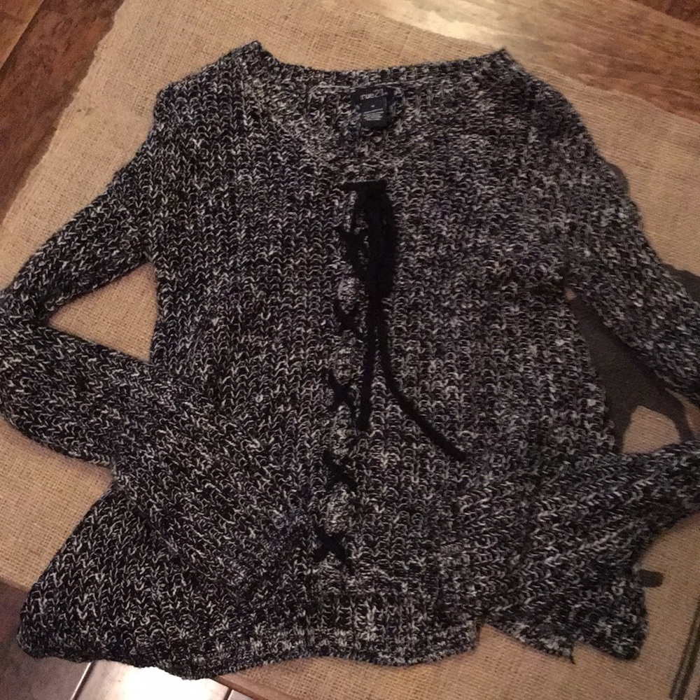 Rue 21 sweater top… Looks new!