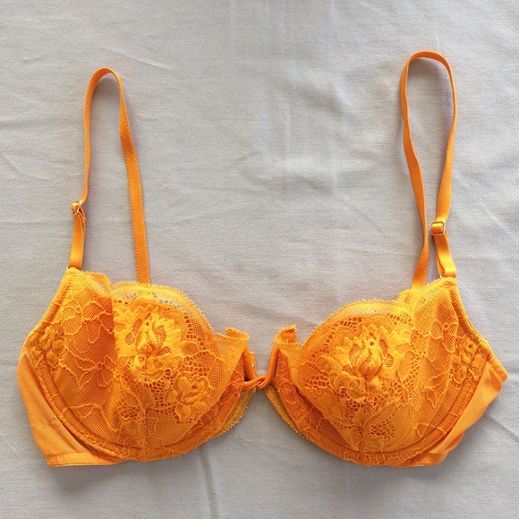 Victoria's Secret Bra 34C - Picture 1 of 4