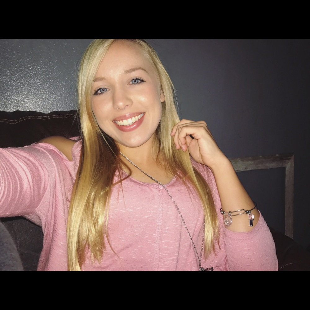 Meet your Posher, Lexi