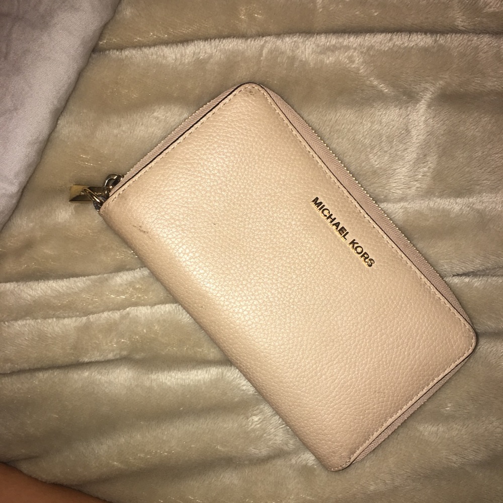 michael kors wallet/wristlet