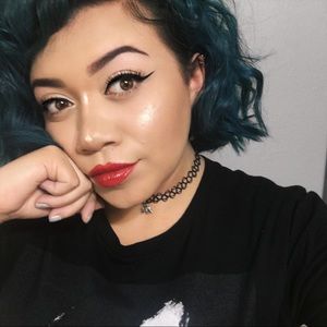 Meet your Posher, Mireya