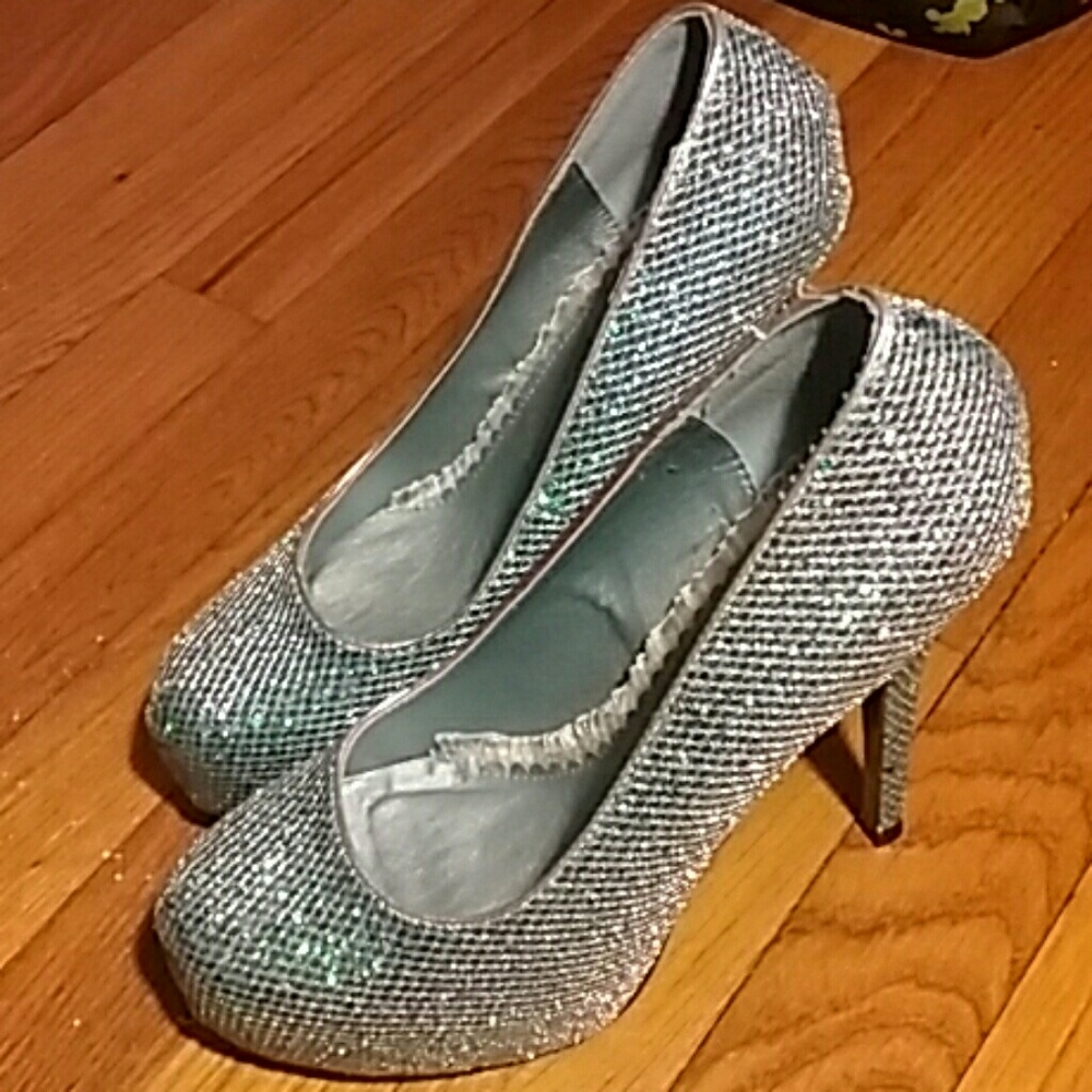 stiletto Bettie page size 8