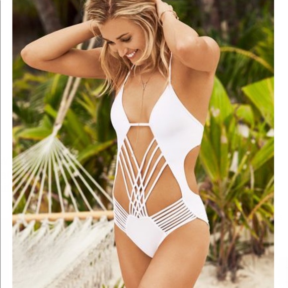 Fabletics Other - FABLETICS Halah Maillot White One-Piece, Lg