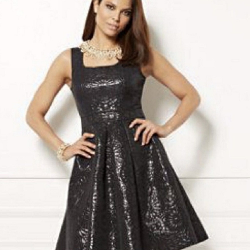 Black elegant dress Eva Mendes Collection