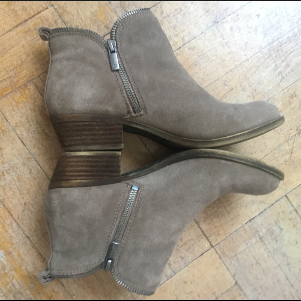 Lucky Bartalino Booties --sz 7