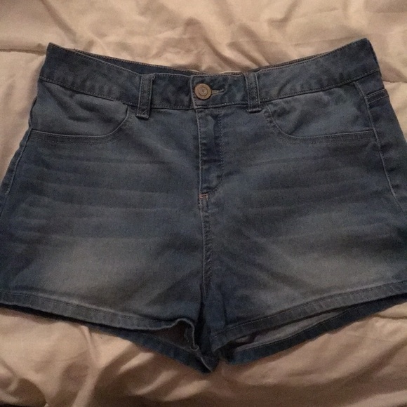 SO Denim Shorts excellent condition size 11 - Picture 1 of 4