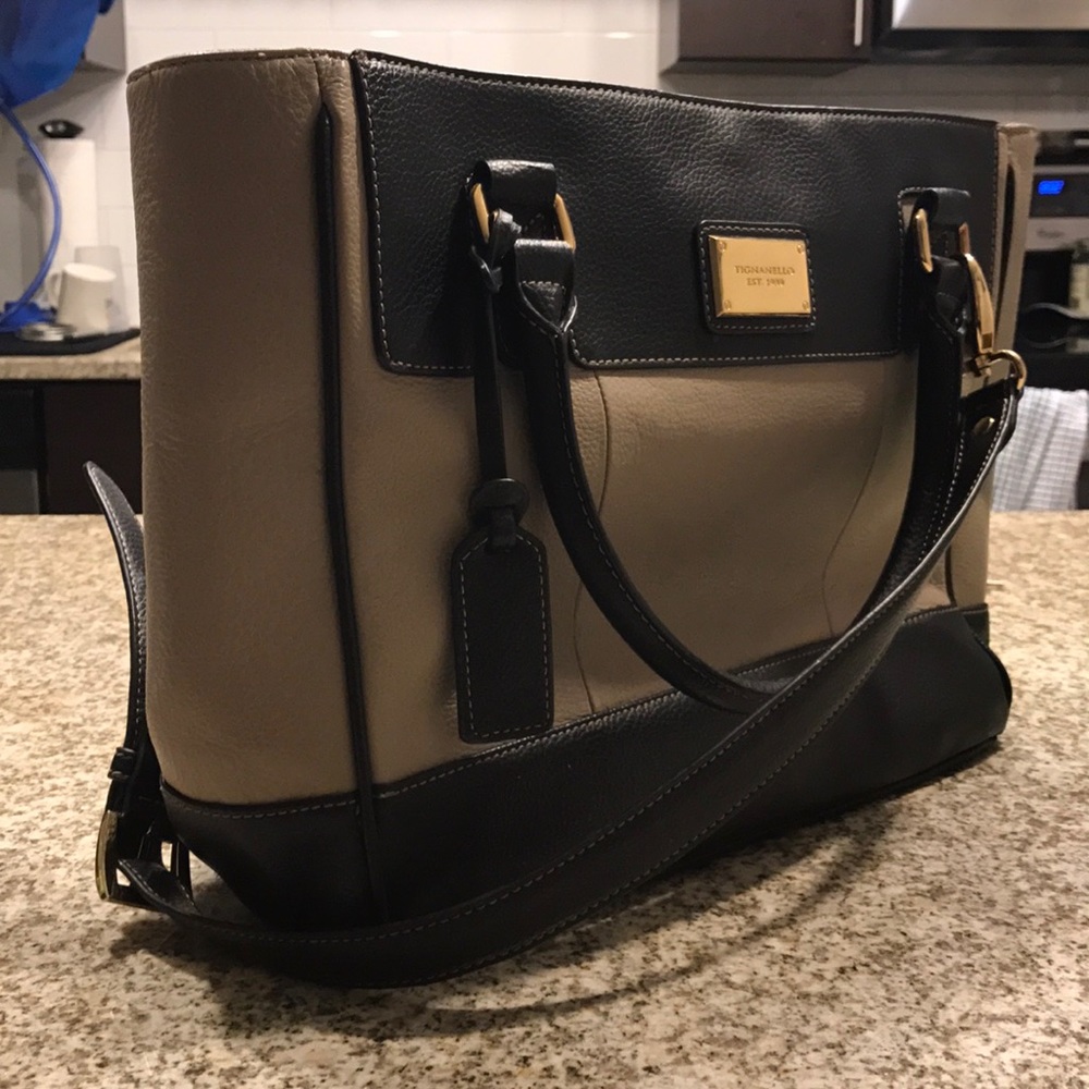 Like new purse