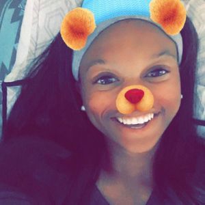 Meet your Posher, Alexis