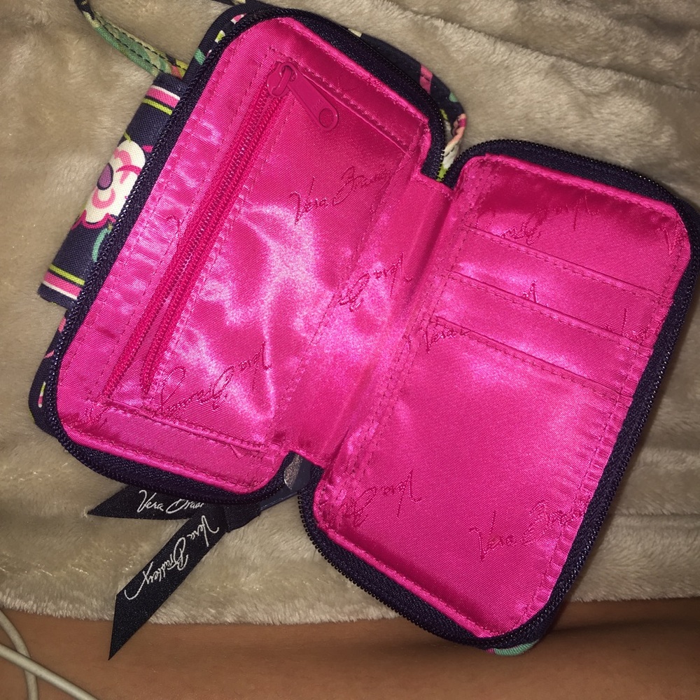 vera bradley wristlet