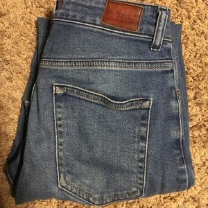 BDG High rise girlfriend jean