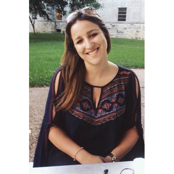 Meet your Posher, Nikolina - Picture 1 of 1