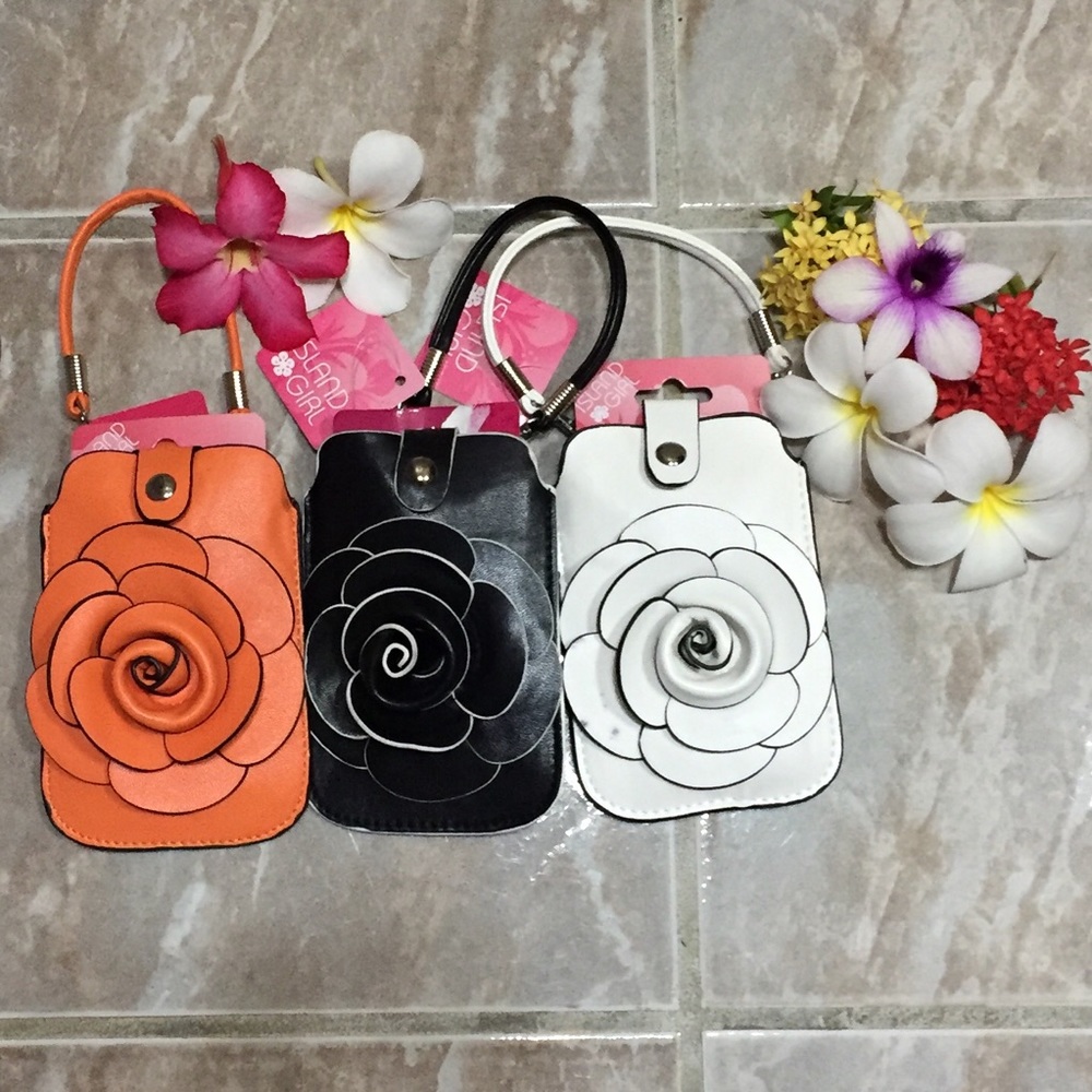 🌸free with $75 + 🌸 Cellphone cross body purse