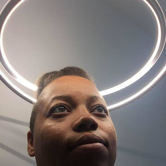 Meet your Posher, Tiffany - Picture 1 of 1