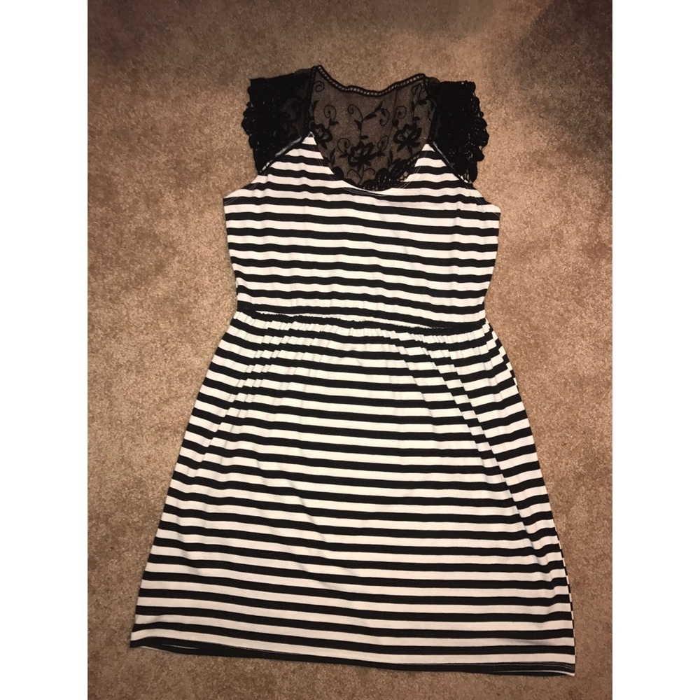 🖤Black & White Striped Dress🖤