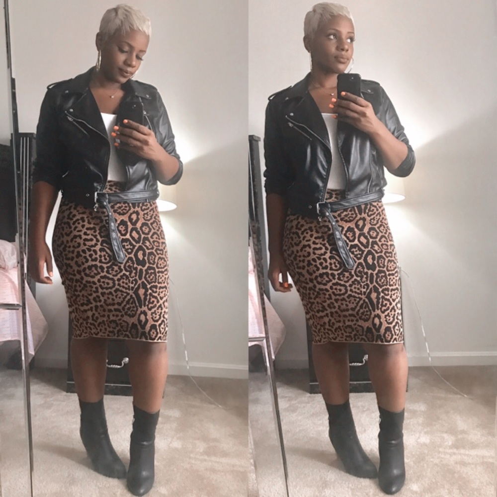 BCBG KNEE LENGTH LEOPARD SKIRT