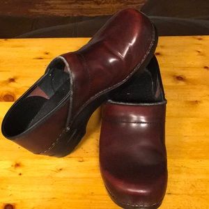 Leather Dansco Clogs