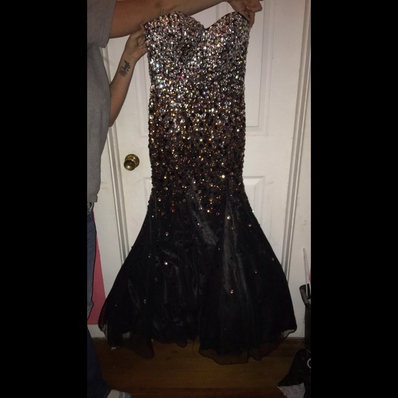 Black prom dress - Picture 5 of 6